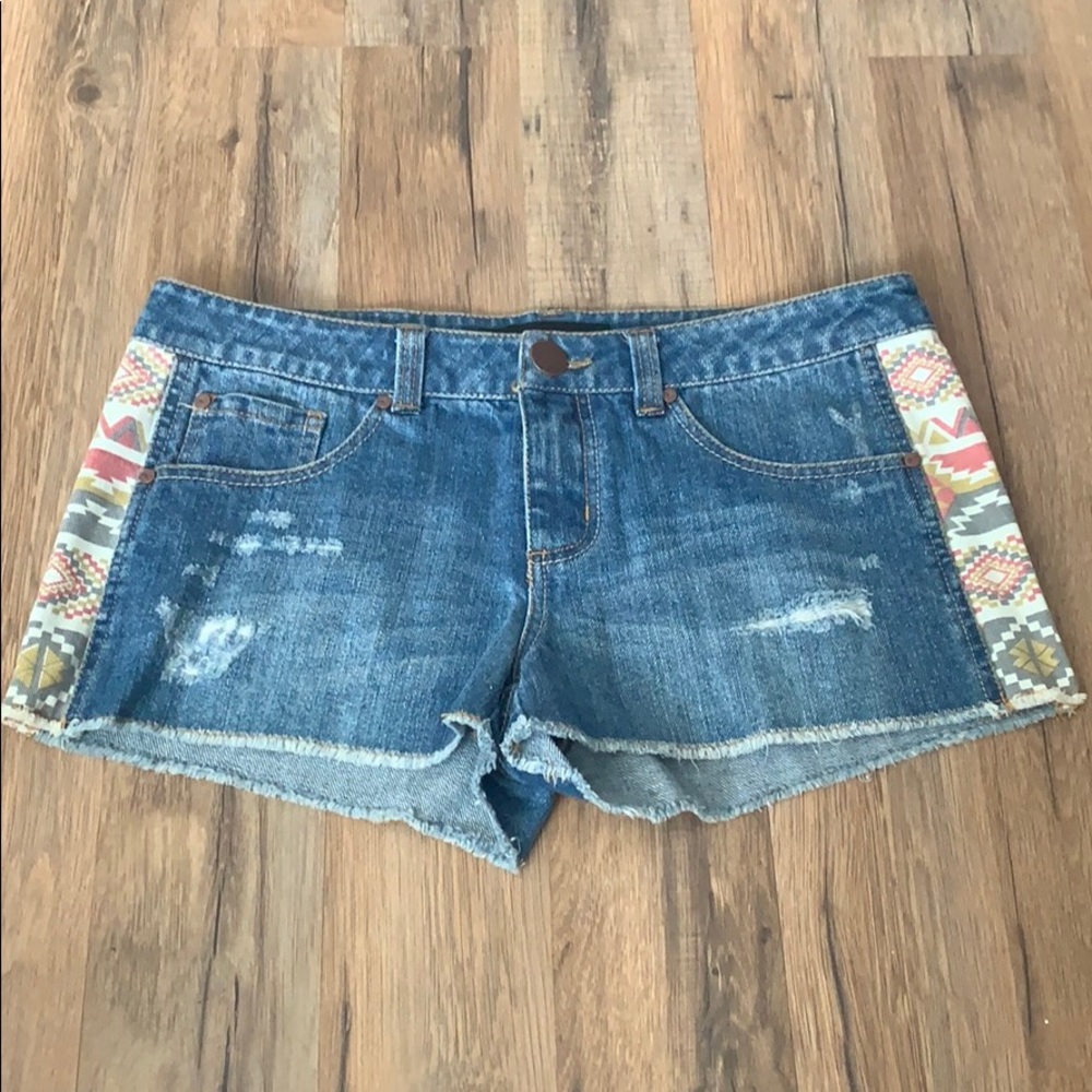 Women’s O’Neill shorts size 5 never worn